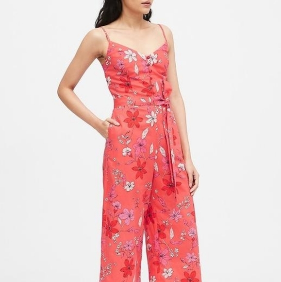 NEW Banana Republic Light Red Floral Linen Blend Wide Leg Cropped Jumpsuit 6T - Picture 1 of 4